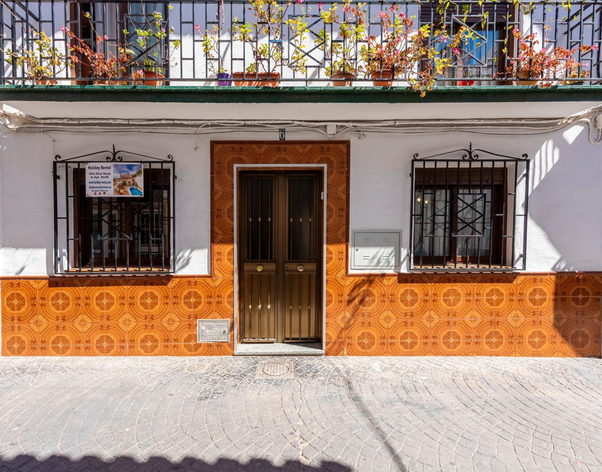 Apartamento Sol Y Playa Nerja Centro Bagian luar foto